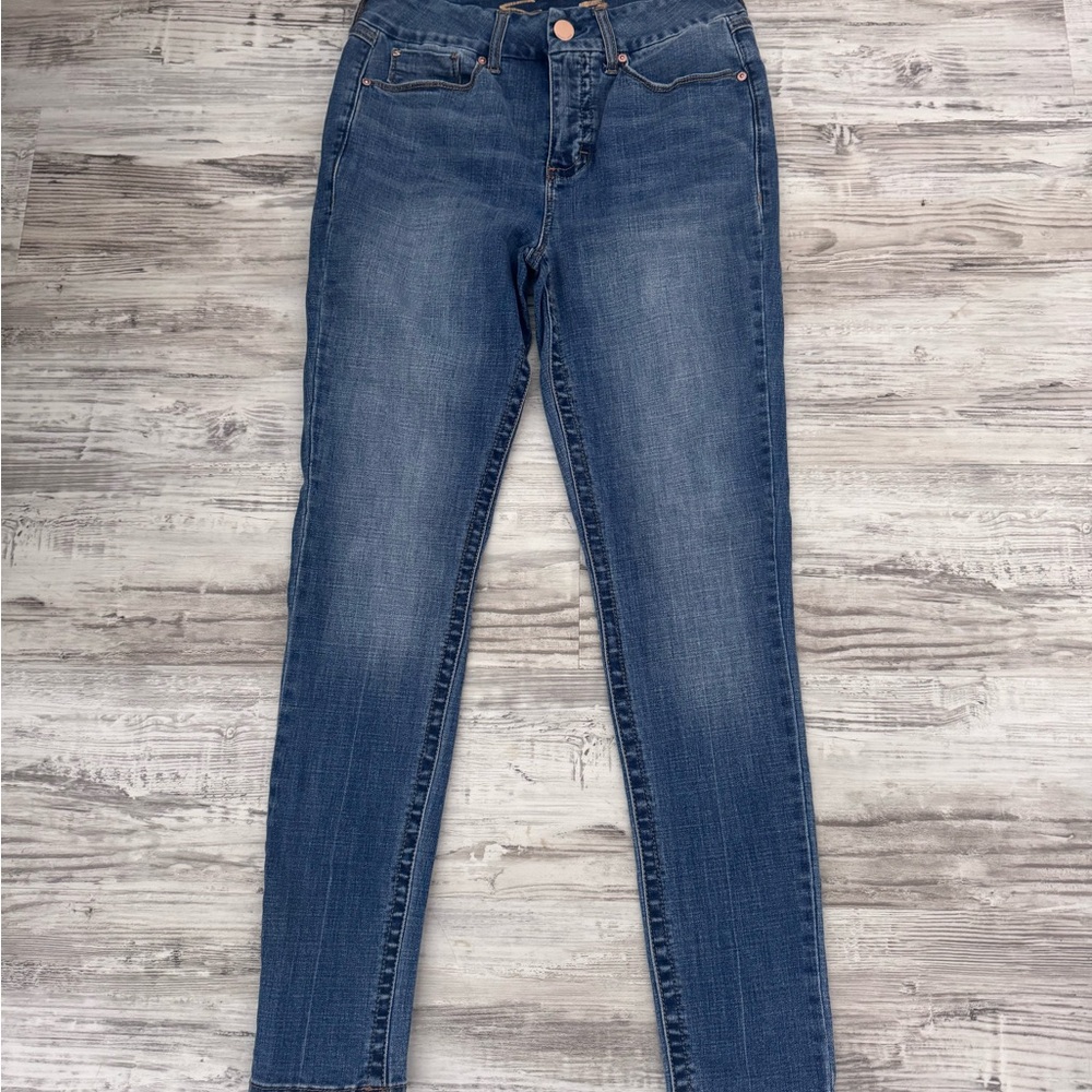 Seven7 Women's Blue Skinny Jeans with Stretch and Tapered Fit Size 8